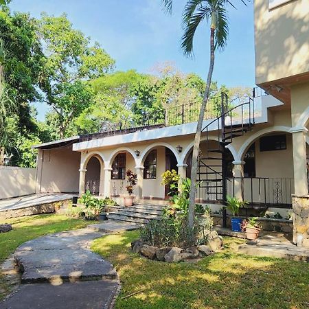 Camilas Hotel San Pedro Sula Dış mekan fotoğraf