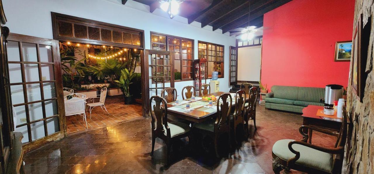 Camilas Hotel San Pedro Sula Dış mekan fotoğraf