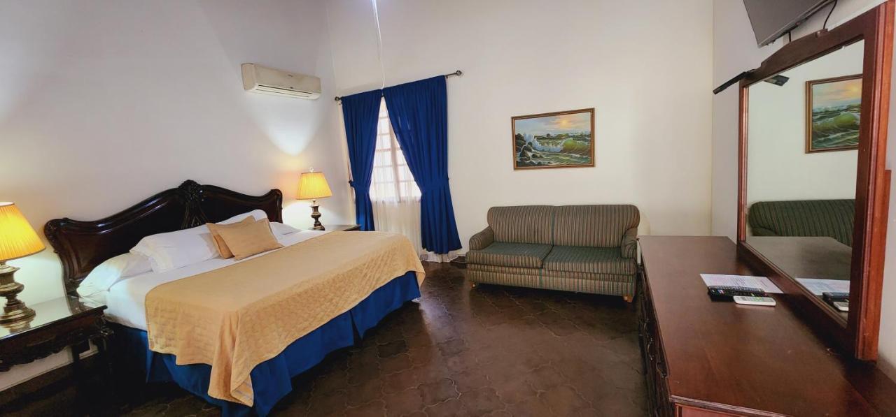 Camilas Hotel San Pedro Sula Dış mekan fotoğraf