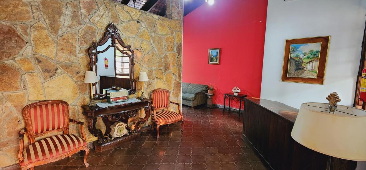 Camilas Hotel San Pedro Sula Dış mekan fotoğraf